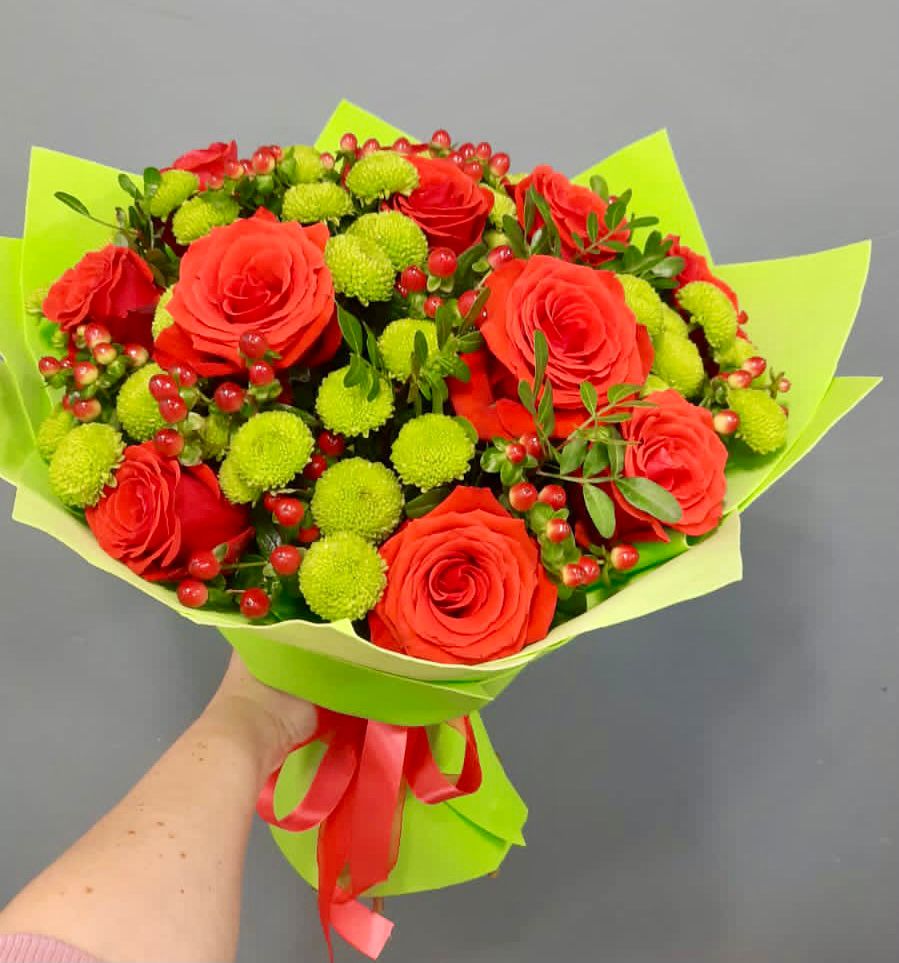 Букет цветов из: Хризантемы и Розы в Воробьево