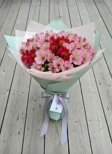 Букет цветов из:  Альстромерии в Воробьево