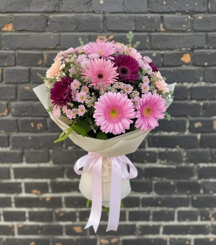 Букет цветов из: Герберы и Хризантемы в Воробьево