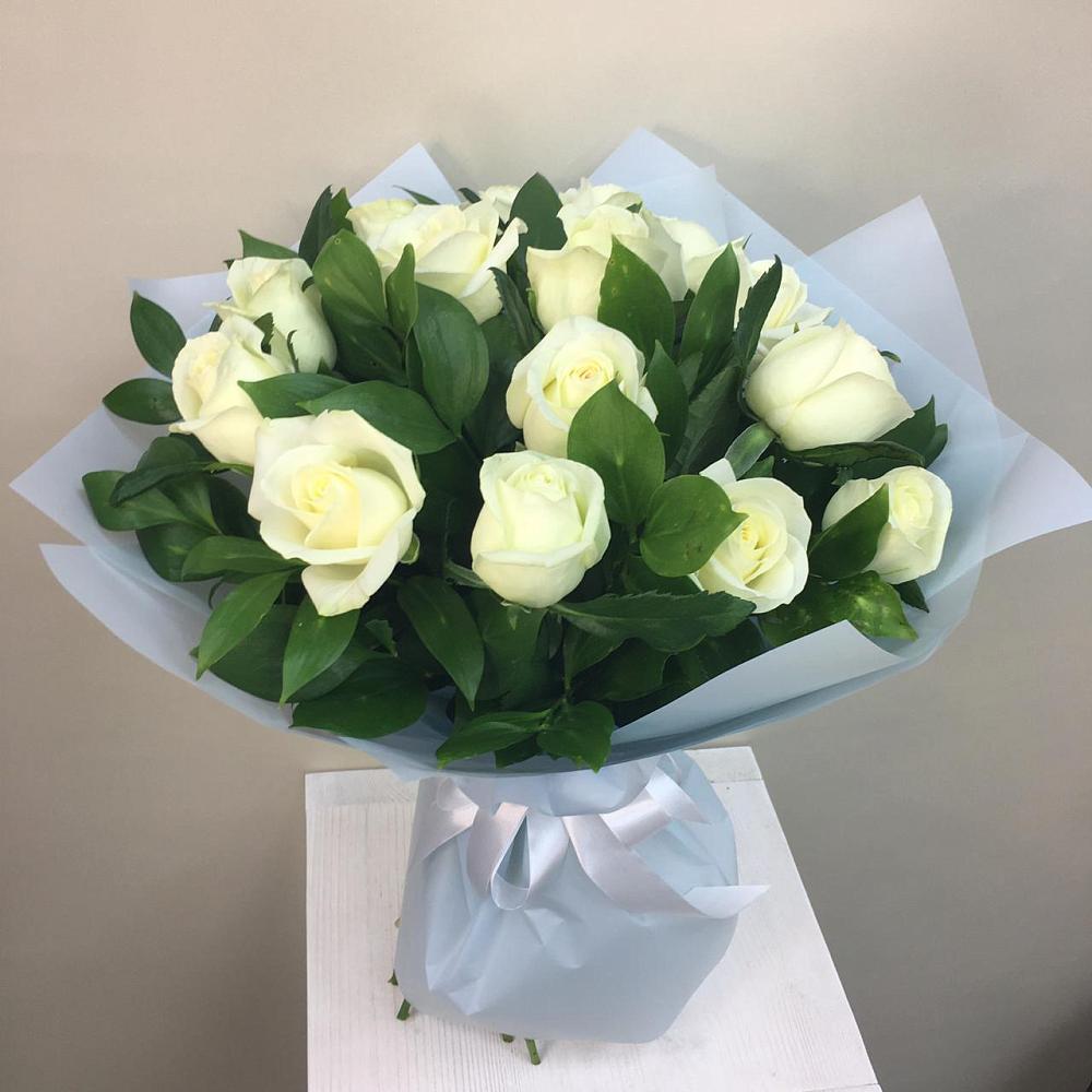 Букет 15 Белых роз Проуд в Воробьево