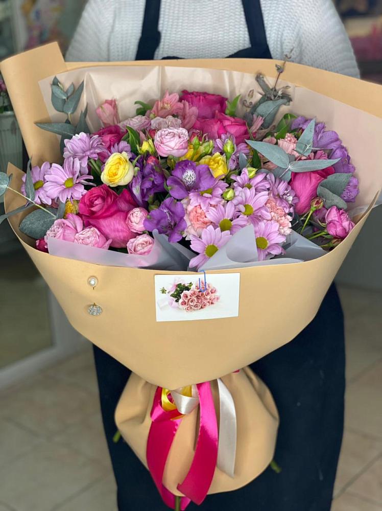 Букет цветов из: Хризантемы, Гвоздики и Альстромерии в Воробьево