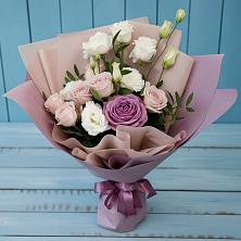 Букет цветов из:  Розы и Лизиантусы в Воробьево