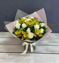 Букет цветов из:  Орхидеи и Розы в Воробьево