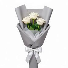 Букет 3 белые розы в Воробьево