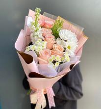 Букет цветов из:  Хризантемы и Розы в Воробьево
