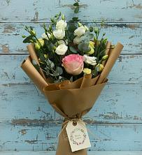 Букет цветов из:  Розы и Лизиантусы в Воробьево