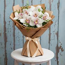 Букет цветов из:  Орхидеи и Розы в Воробьево