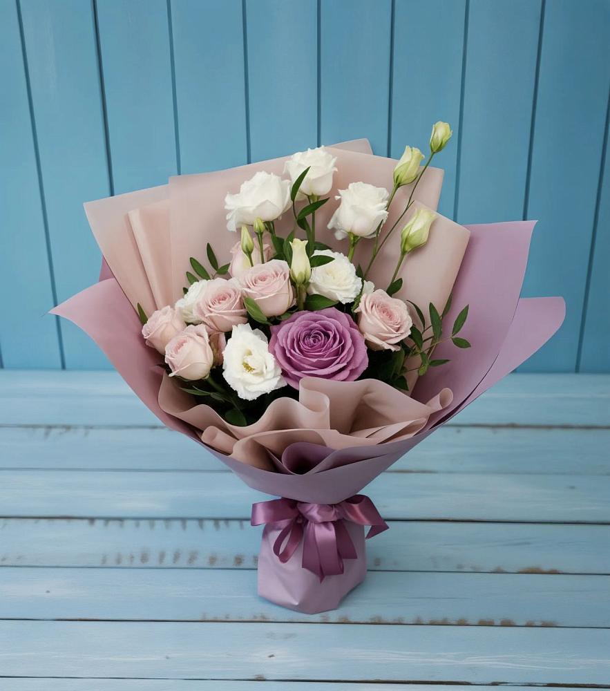 Букет цветов из: Розы и Лизиантусы в Воробьево